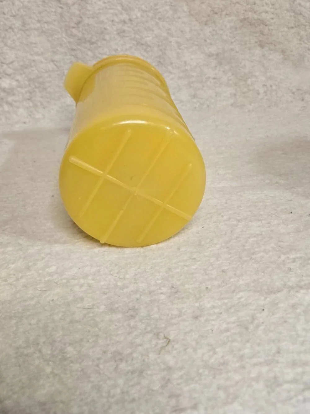 Vintage 2 Qt Federal Housewares Measuring Mixer Pitcher Yellow 1970s